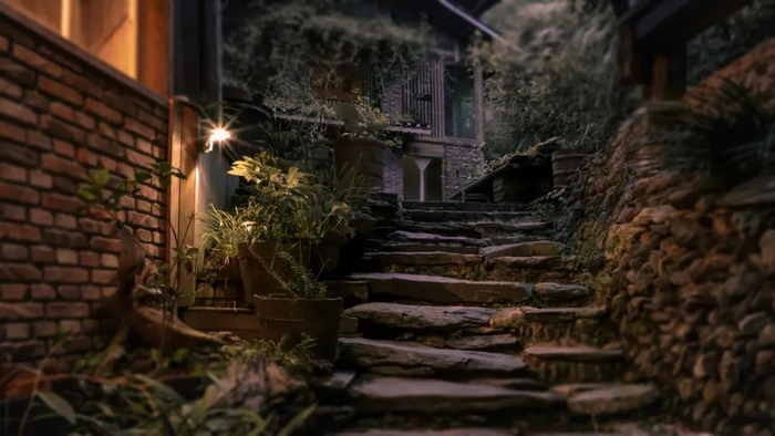 在小桥上走走，意味着来年能通向幸福之路。（图/unsplash）