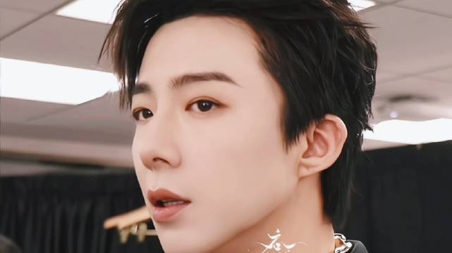 忙里偷闲上来看看我宁 刘宇宁我的宝藏男孩太帅了