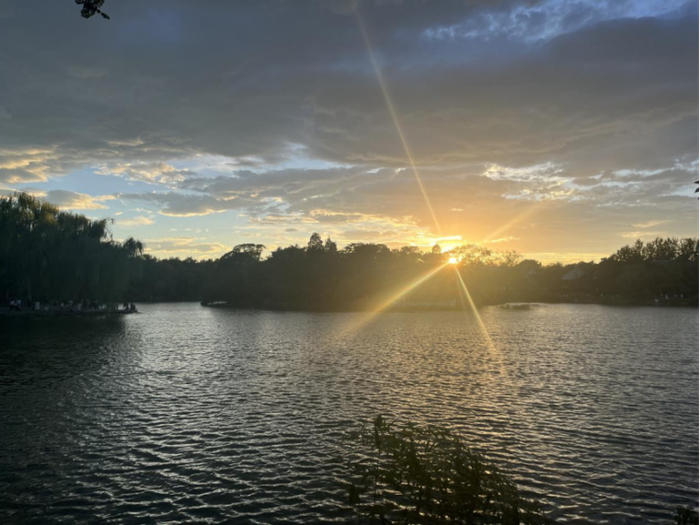 图 | 学校湖边的夕阳