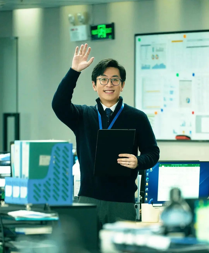 白客饰演的马杰，代表了社会的现实面。（图/《年会不能停！》）