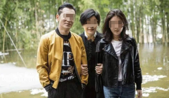 “把我葬在美国，不要回中国”，李咏去世后，留下上亿遗产，没给父母，也没给妻子...