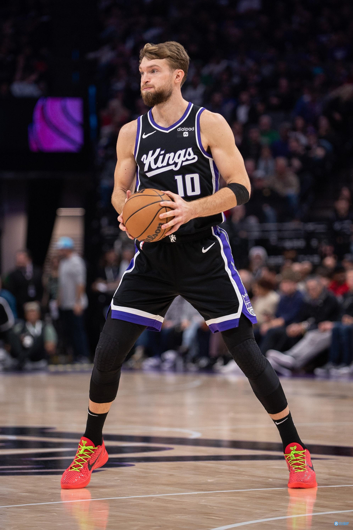 萨博尼斯21中16砍37分10板13助3断 正负值 28|国王|萨博尼斯_新浪新闻