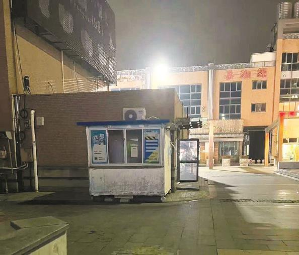             原主题乐园的场地如今已是空空如也  徐驰  摄          