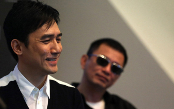 王家卫“暗中观察”梁朝伟