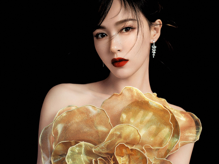 唐嫣用三年的时间去诠释汪小姐，没有焦虑也没有不安全感，在她看来就是纯粹地想把这件事做好。  受访者供图