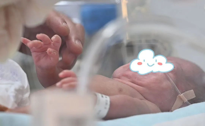 经过100天的治疗，康康已经达到出院标准