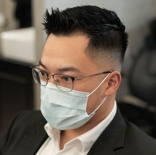 显老土气,油腻感十足|发型|头发|发胶_新浪新闻