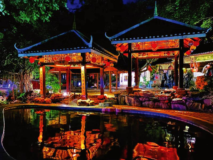 南宁市全力推进国家中医药健康旅游示范区创建。图为九曲湾温泉度假村。（高慧 摄）
