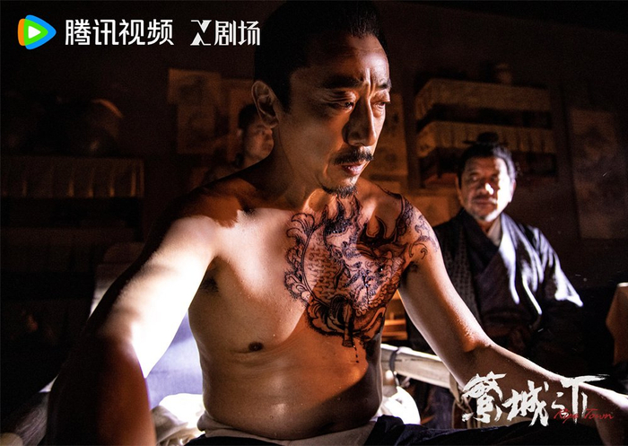 《繁城之下》剧照