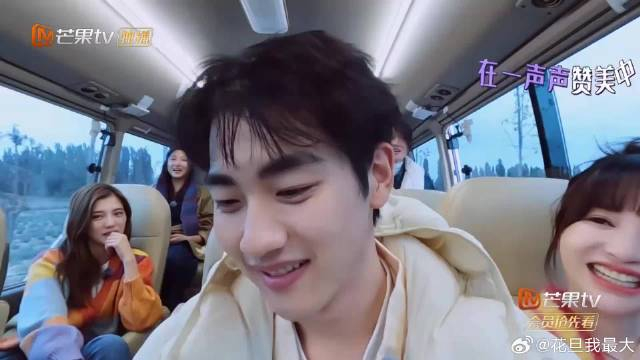 周一围东北味解说,笑翻一车人,太有内味了