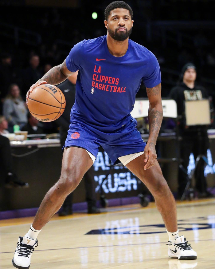 最近乔治上脚率很高的两双球鞋……|保罗·乔治|nike kobe_新浪新闻