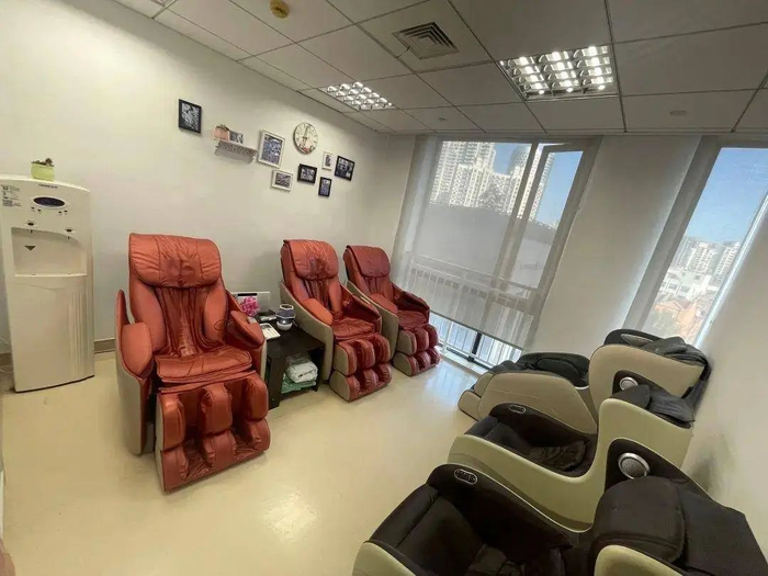 上海市第一人民医院虹口院区手术部休息室。图源/上海市医务工会