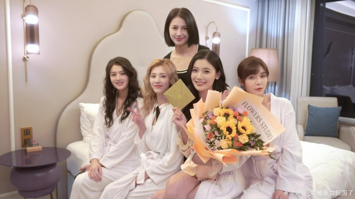 《完蛋！我被美女包围了》