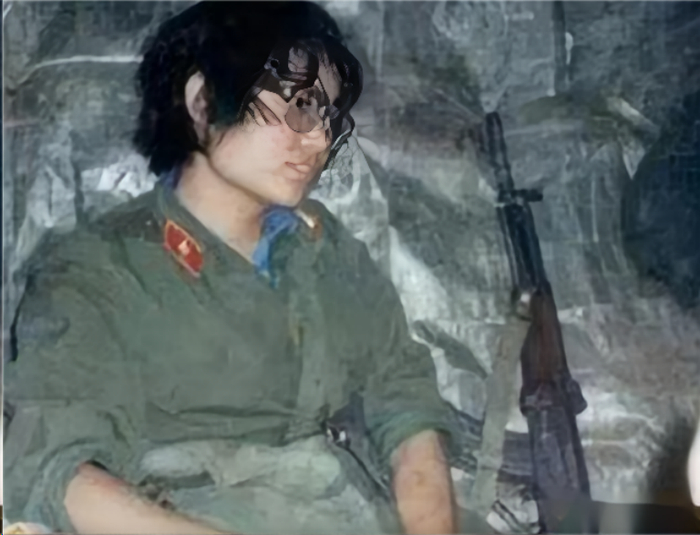 1987年,一女兵在老山哨卡被拦,她直接掏出一物,吓坏哨兵|医院_新浪