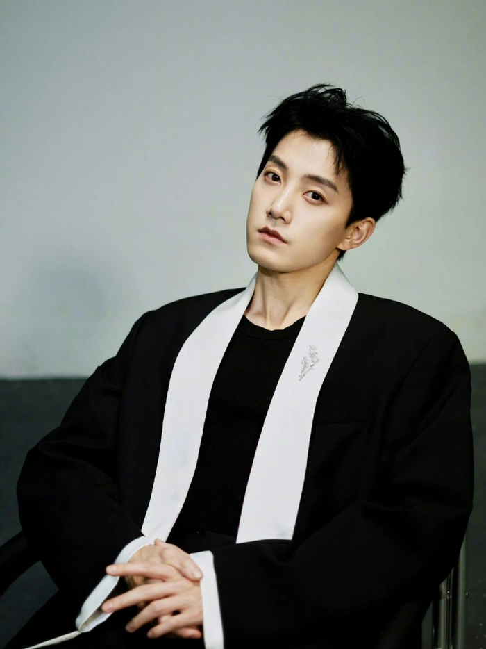 我才发现颜值很杀我的男明星,都是单眼皮……|单眼皮|男明星|朱嘉琦