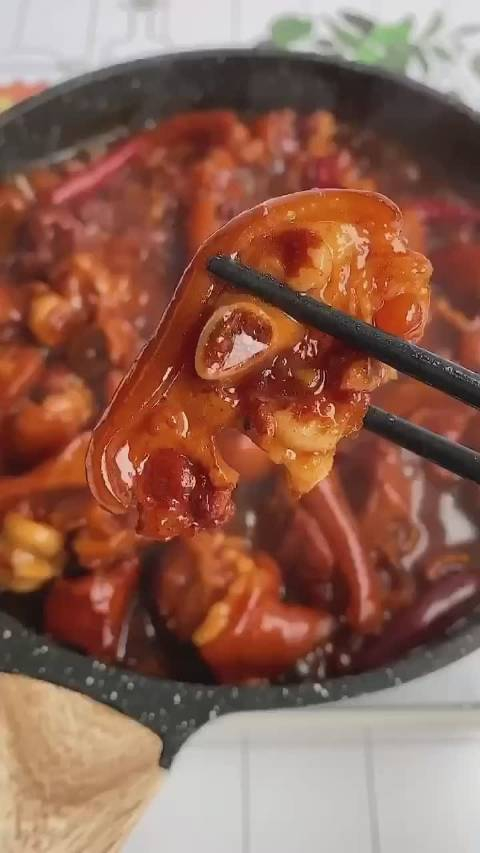 懒人版红烧猪蹄做法简单味道很赞