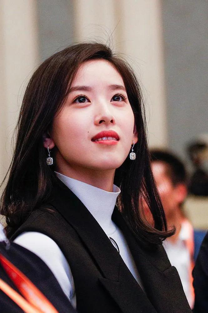 章泽天净资产600亿……|清华大学|章泽天|才干_新浪新闻