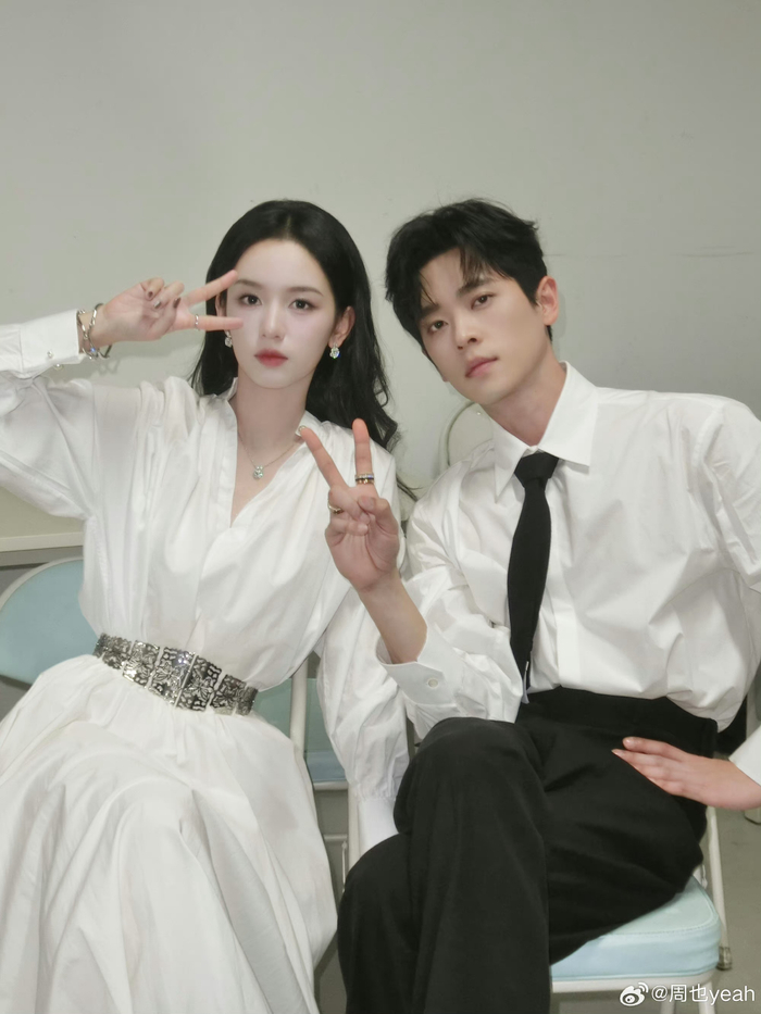 周也晒了和合作过的的男演员合照……|周也|檀健次_新浪新闻