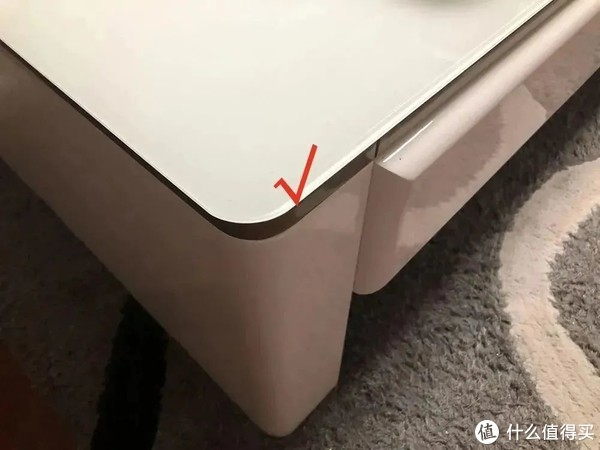 所以,茶几最好选择带抽屉的,方便收纳.让你少走弯路,选购放心 省心.