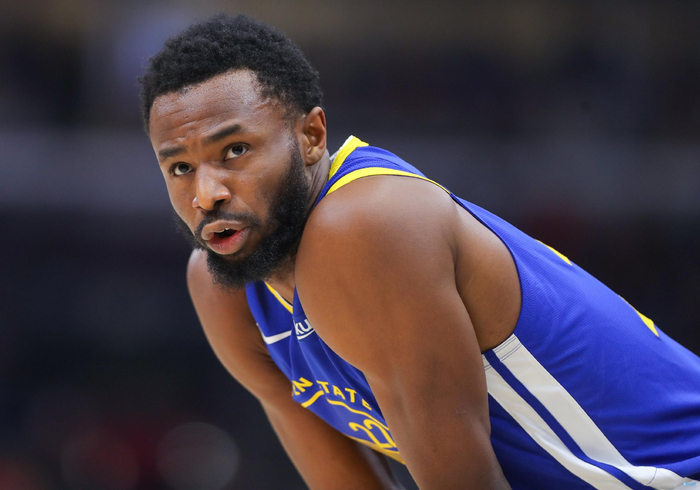 攻防黑洞维金斯12中3三分2中1得到7分4板1助正负值14