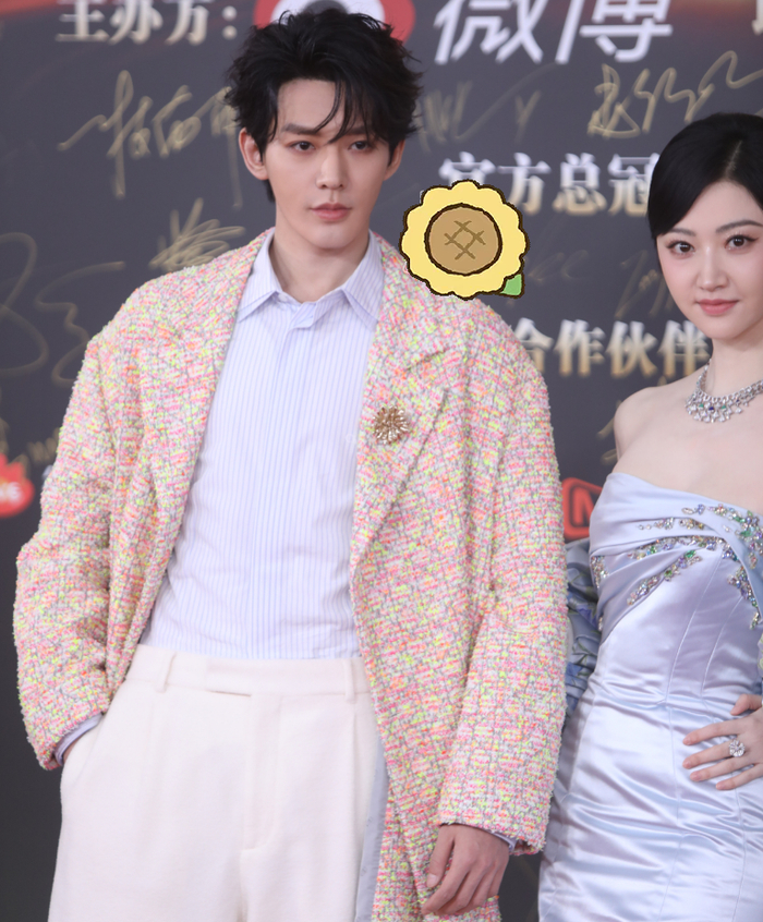 男明星穿搭更有心机肖战高奢总监亲自打造王一博鞋子超5万