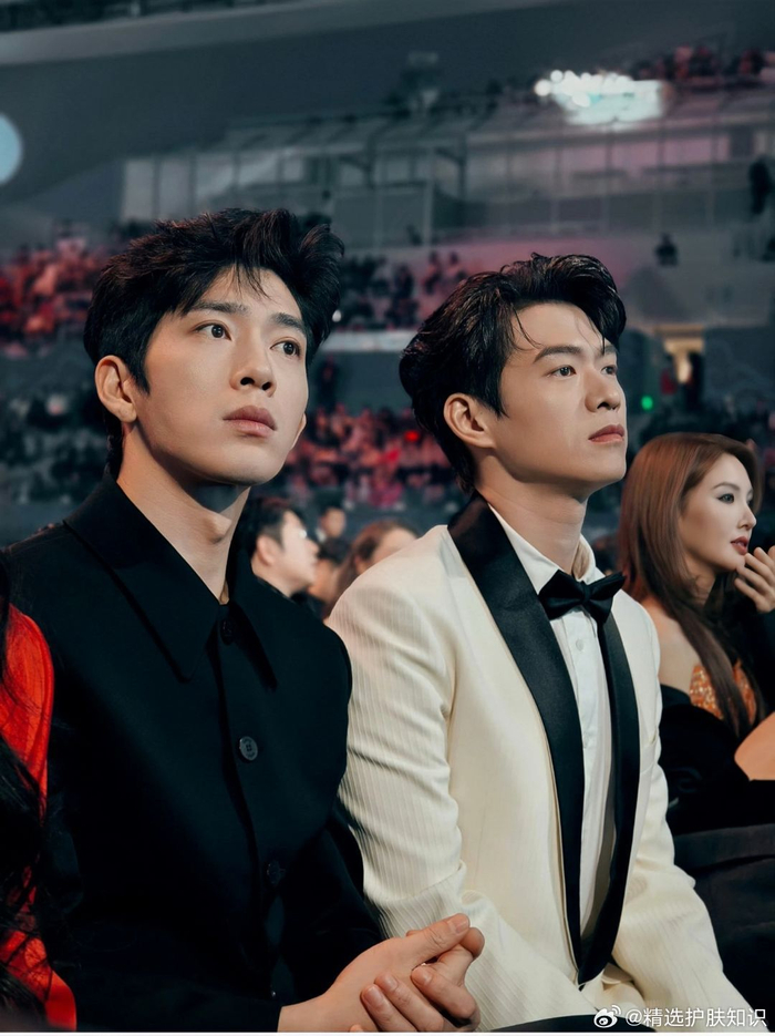 露丝白鹿王鹤棣的合照一看就是朋友局|露丝|白鹿|王鹤棣_新浪新闻