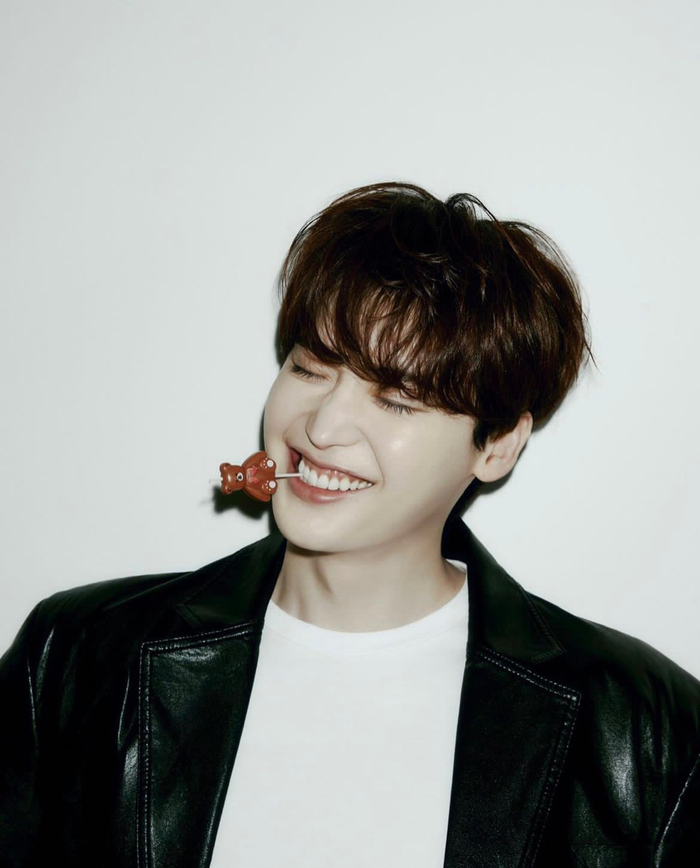 李钟硕2024最新公式照: 又回春了,硕