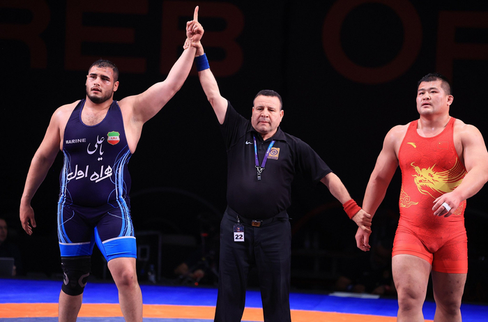 摔跤——萨格勒布公开赛:孟令哲摘银|摔跤|孟令哲|萨格勒布_新浪新闻