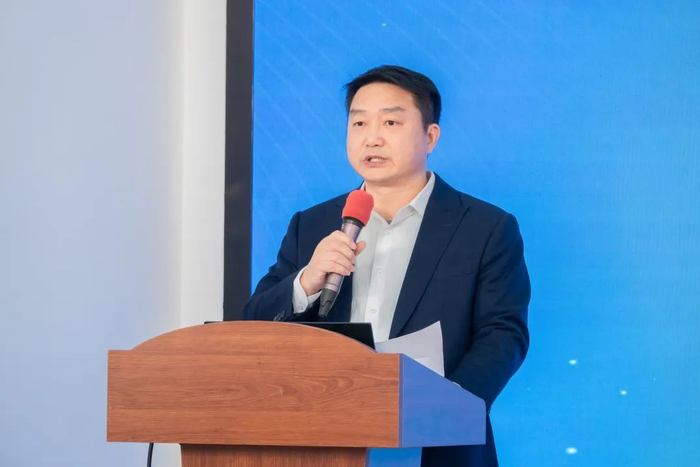 漳州信息产业集团党委书记,董事长沈海石表示,集团将