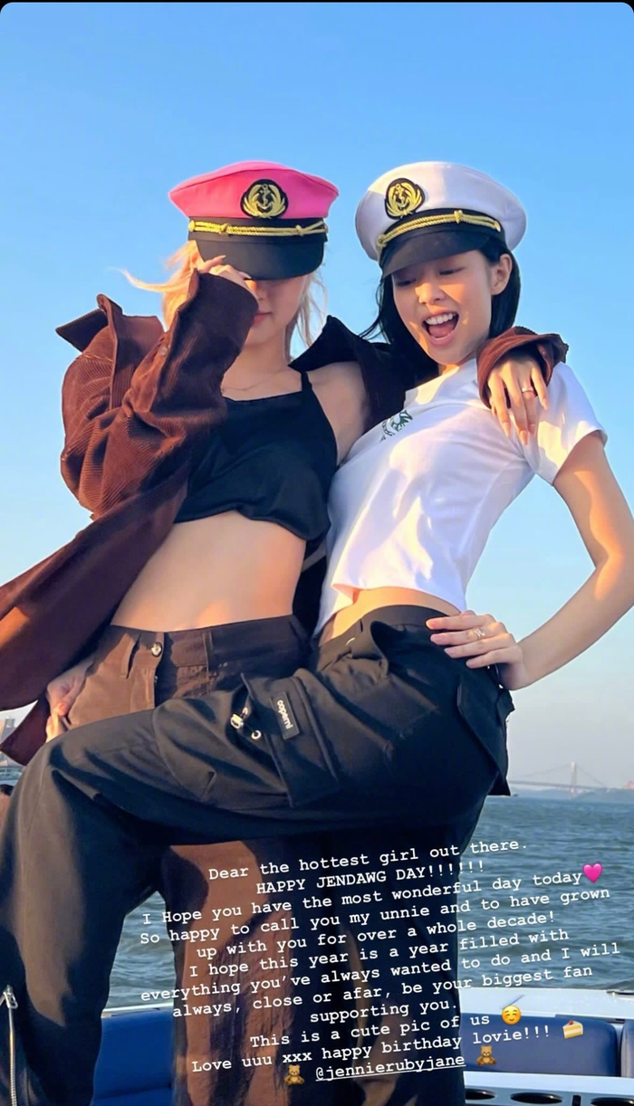 朴彩英发文晒与jennie合照为她庆生……|朴彩英|jennie_新浪新闻