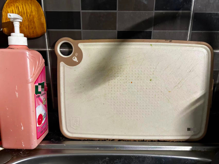 很多人的菜板都放在这里吧？图源：李小葵