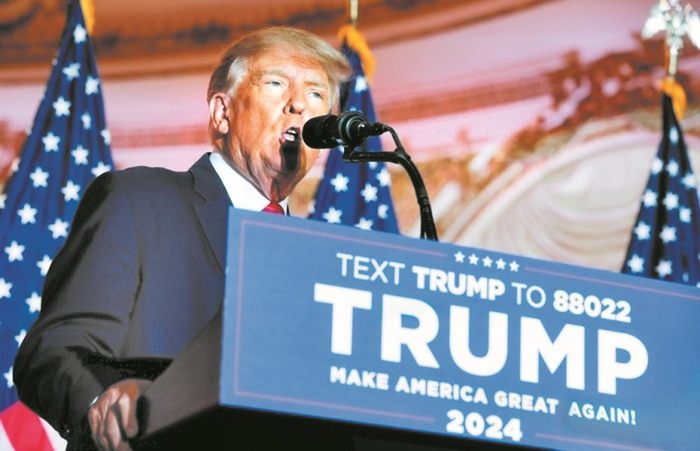     当地时间2022年11月15日，特朗普在佛罗里达州海湖庄园发表演讲，正式宣布参加2024年美国总统大选