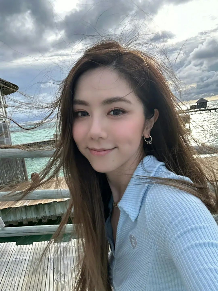 图源：邓紫棋微博