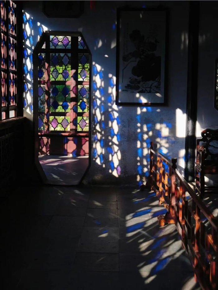 一步一景、步移景异 在窗格里,感受中式庭院之美|窗|中式_新浪新闻