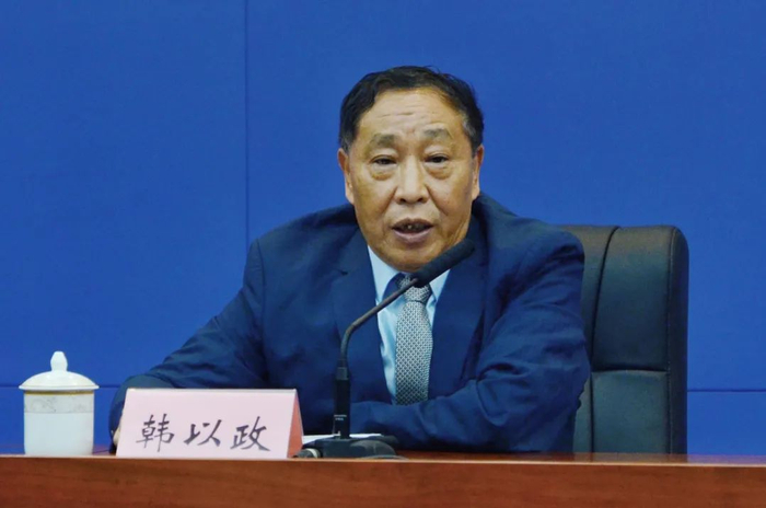 韩以政介绍有关情况 龚浩月 摄