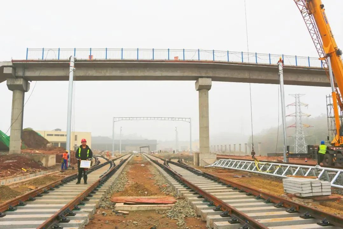 璧铜线建设现场 