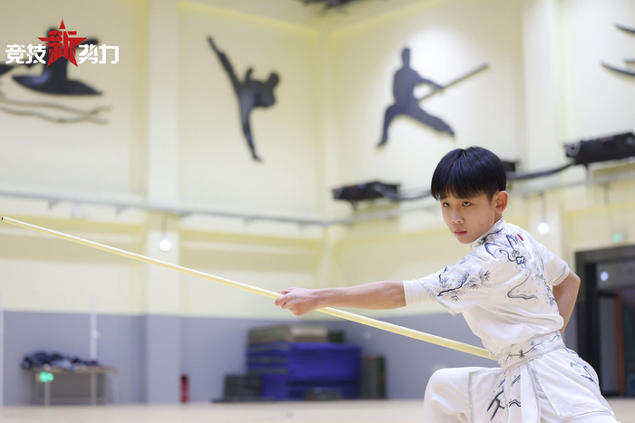 习武十年的刘冠臣，希望更多人了解并喜欢上中国的传统武术。  新京报记者 王飞 摄