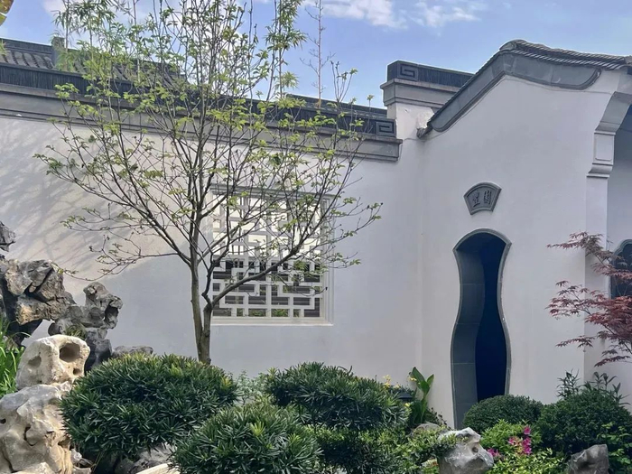 一步一景、步移景异 在窗格里,感受中式庭院之美|窗|中式_新浪新闻