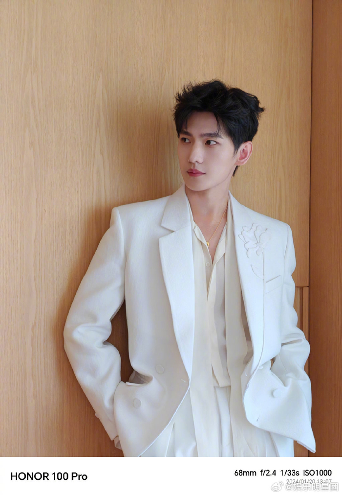 杨洋工作室新图,来看帅哥|新图|杨洋|帅哥_新浪新闻