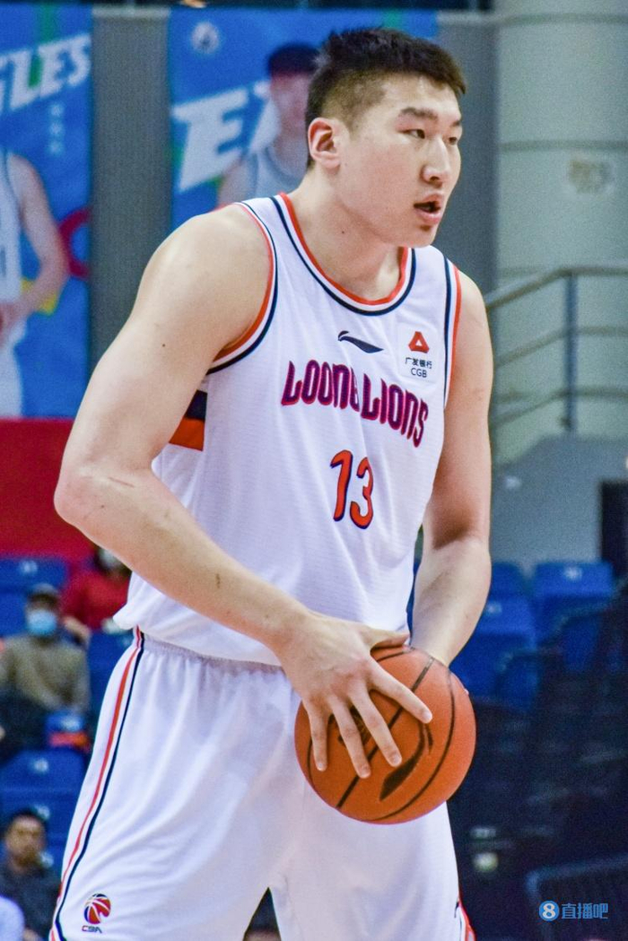 媒体人:李炎哲去新疆 后者直接冲击总冠军了|新疆|媒体人|总冠军_新浪