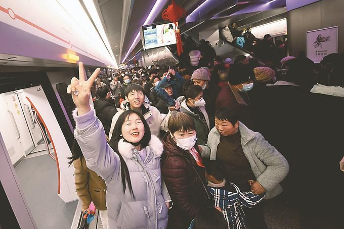 “出发，乘地铁去江阴！”__财经头条