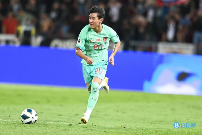 记者谈国足末轮人员安排:吴曦有望首发 韦世豪踢满全场几无可能