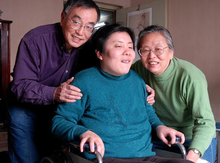 孙维|朱令|谢飞宇_新浪新闻