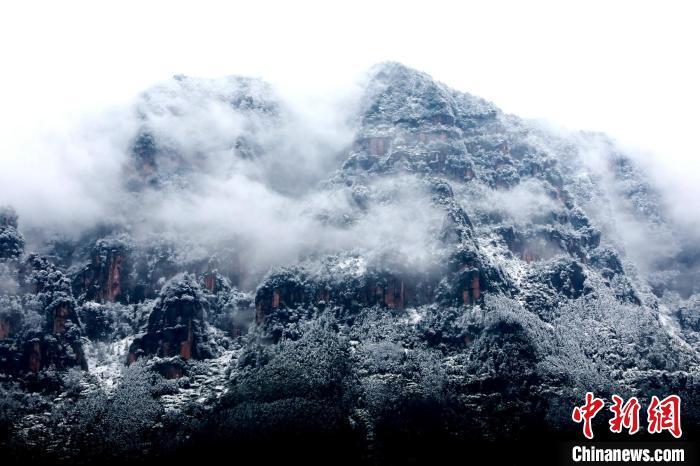 四川叙永:丹山雪景入画来