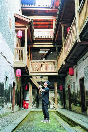 满堂客家大围位于广东韶关始兴县隘子镇满堂村,始建于清道光十三年
