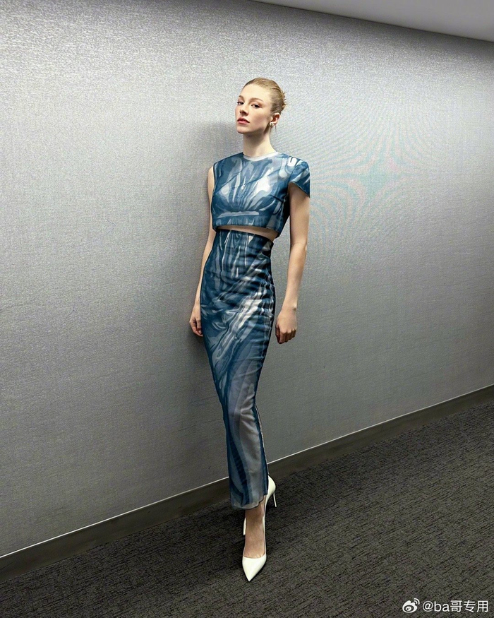 亨特·谢弗(Hunter Schafer)是现在欧美的红毯杀手吧……|亨特·莎弗|疗法|性别|女性|荷尔蒙_新浪新闻
