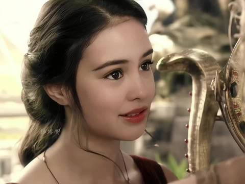 名气很小但却超级漂亮的尼罗河美人——科特妮·伊顿