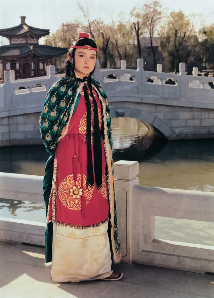 ▲87版《红楼梦》成为一代经典，欧阳奋强却在该剧播出后选择退居幕后。受访者供图