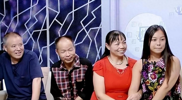 17年到中国寻亲,dna结果让她当场痛哭|乔伊斯|寻亲|贝克斯_新浪新闻