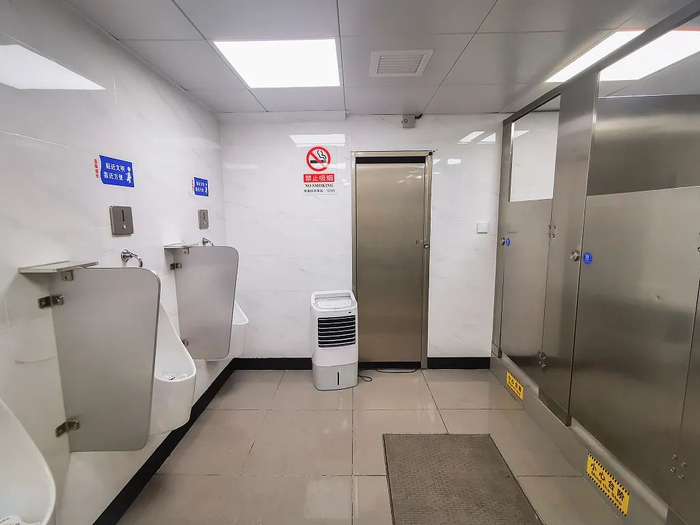 北京地铁五棵松第三卫生间内景。视觉中国 资料图